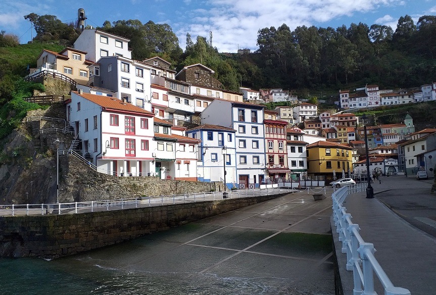 tour cudillero